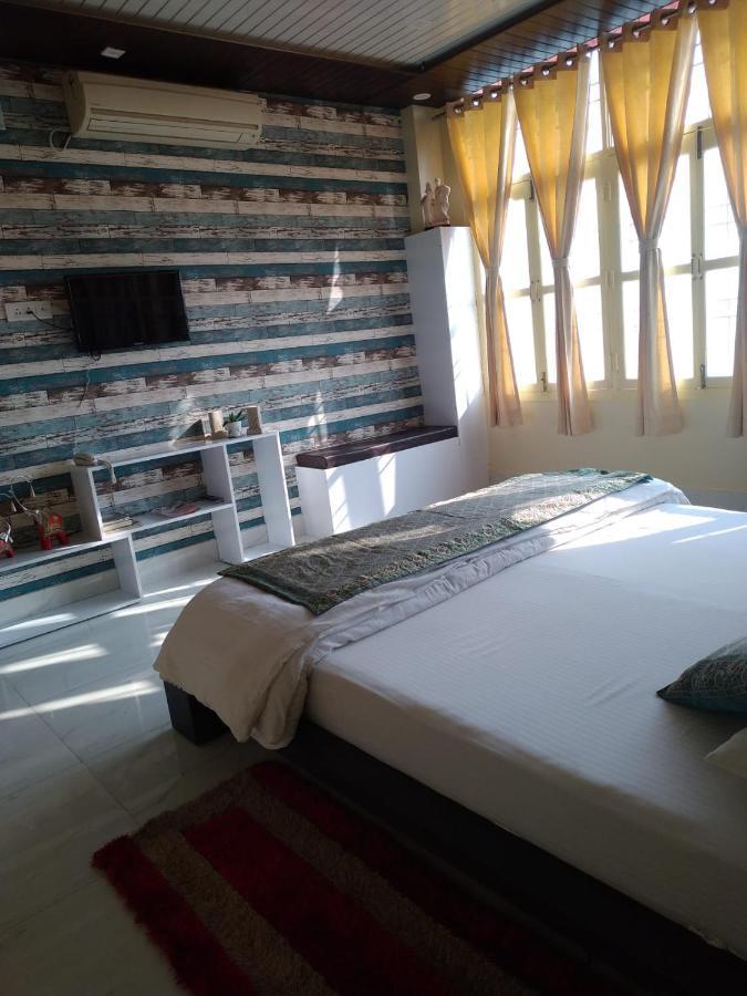 Shiva Ganges View Guest House Waranasi Zewnętrze zdjęcie