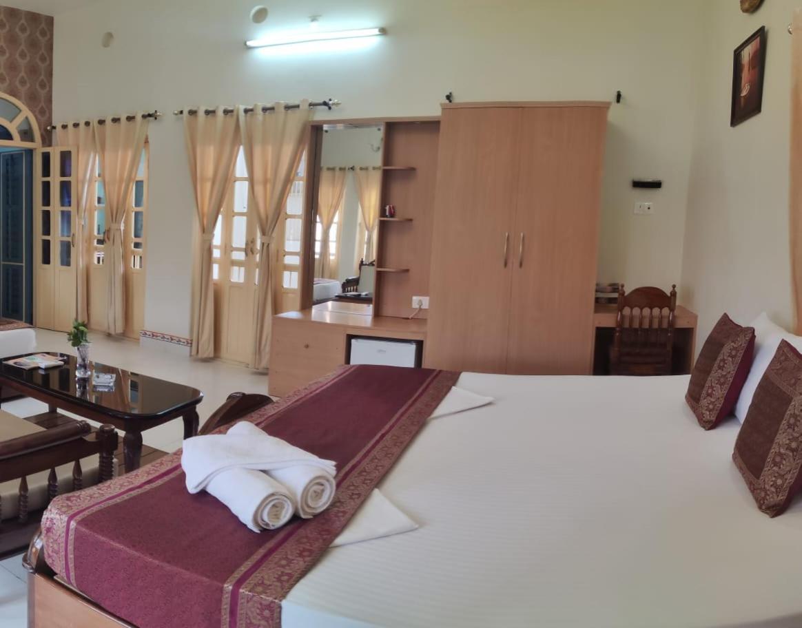 Shiva Ganges View Guest House Waranasi Zewnętrze zdjęcie
