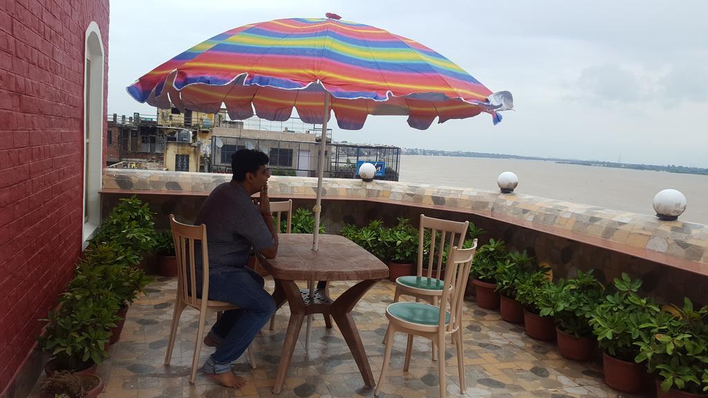 Shiva Ganges View Guest House Waranasi Zewnętrze zdjęcie