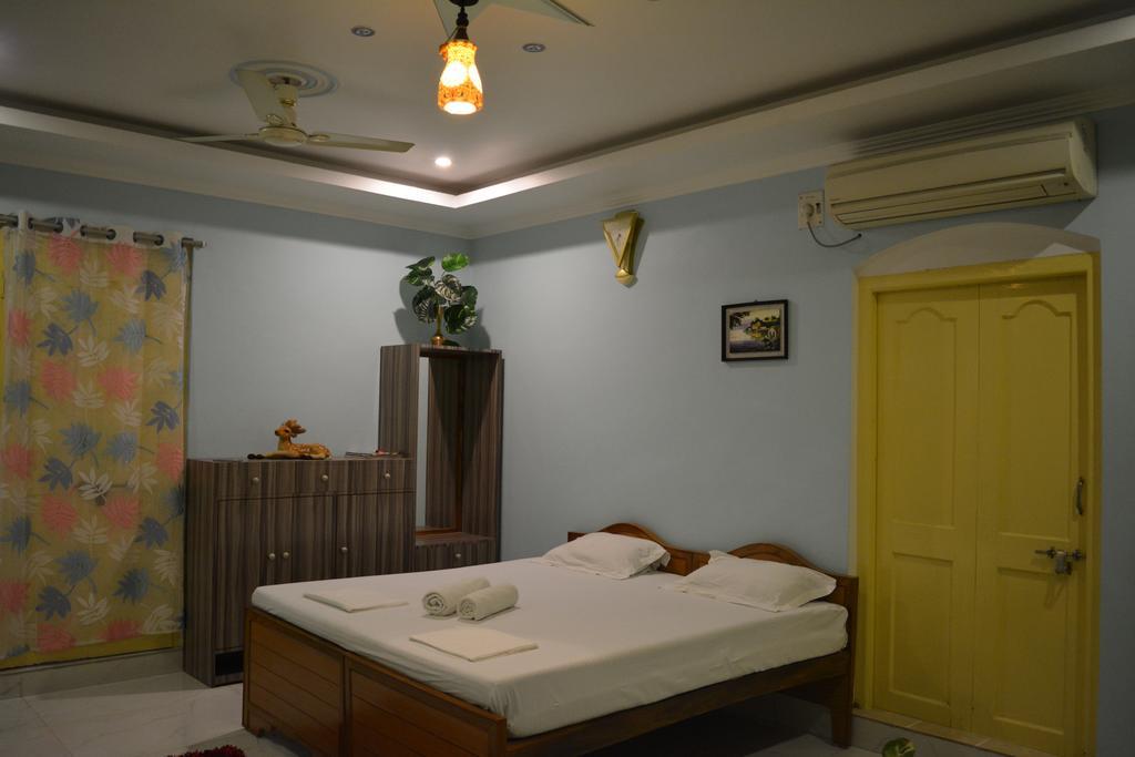 Shiva Ganges View Guest House Waranasi Zewnętrze zdjęcie