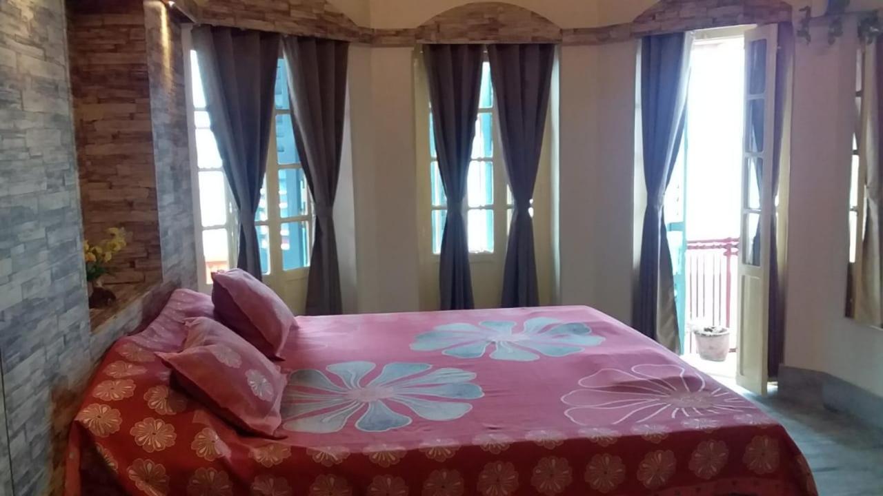 Shiva Ganges View Guest House Waranasi Zewnętrze zdjęcie